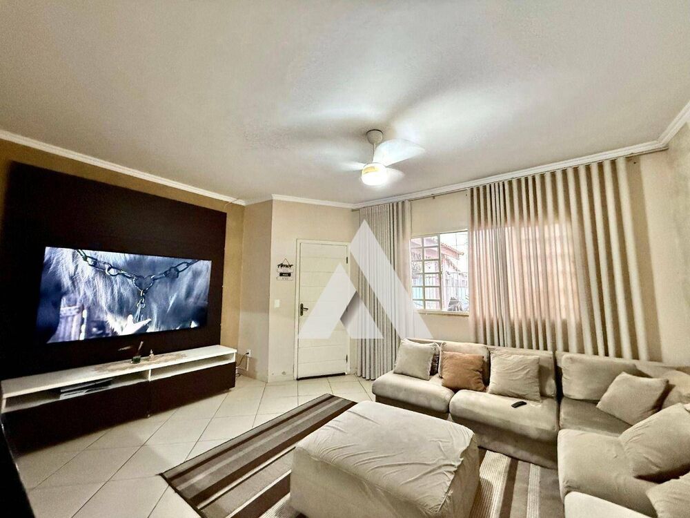 Casa, 3 quartos, 141 m² - Foto 1
