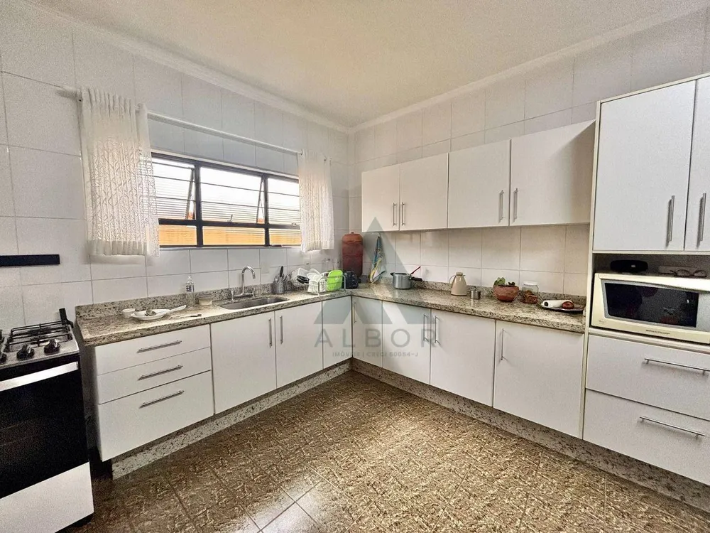 Casa, 3 quartos, 246 m² - Foto 4