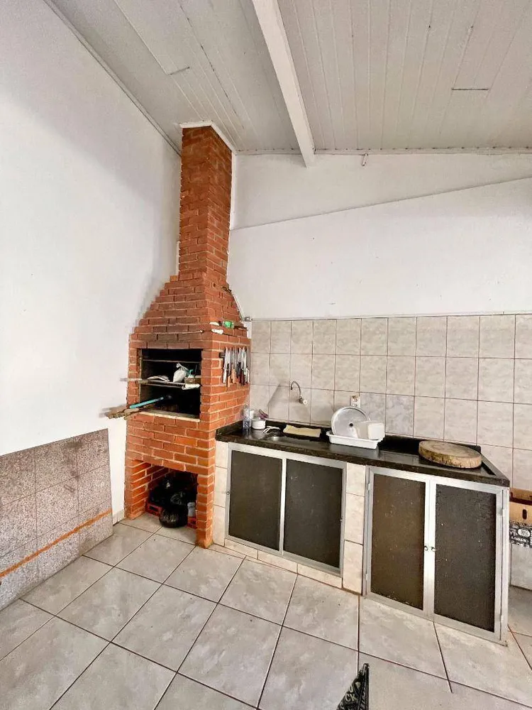 Casa, 3 quartos, 200 m² - Foto 1