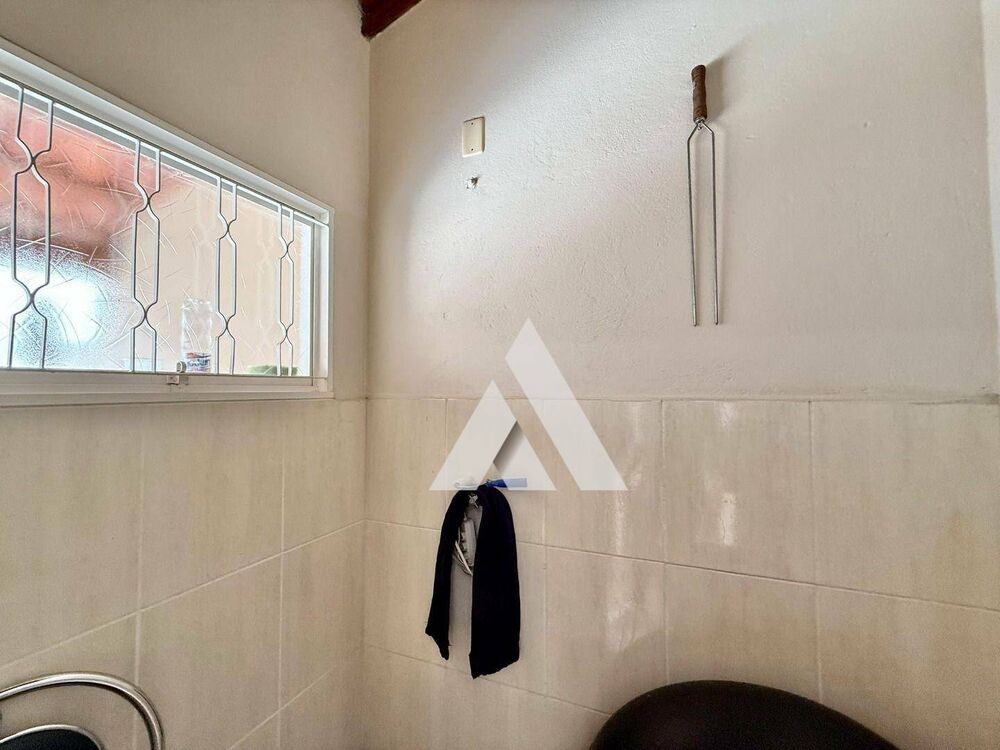 Casa à venda com 3 quartos, 130m² - Foto 7