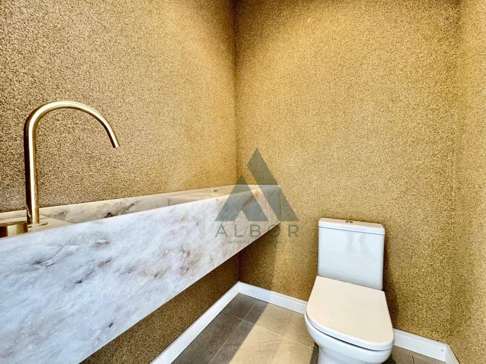 Casa, 3 quartos, 251 m² - Foto 1