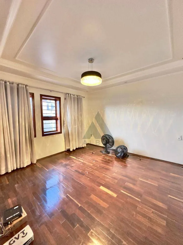 Casa, 3 quartos, 166 m² - Foto 1