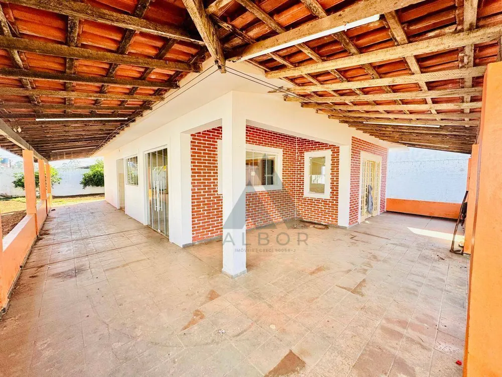 Chácara, 3 quartos, 750 m² - Foto 1