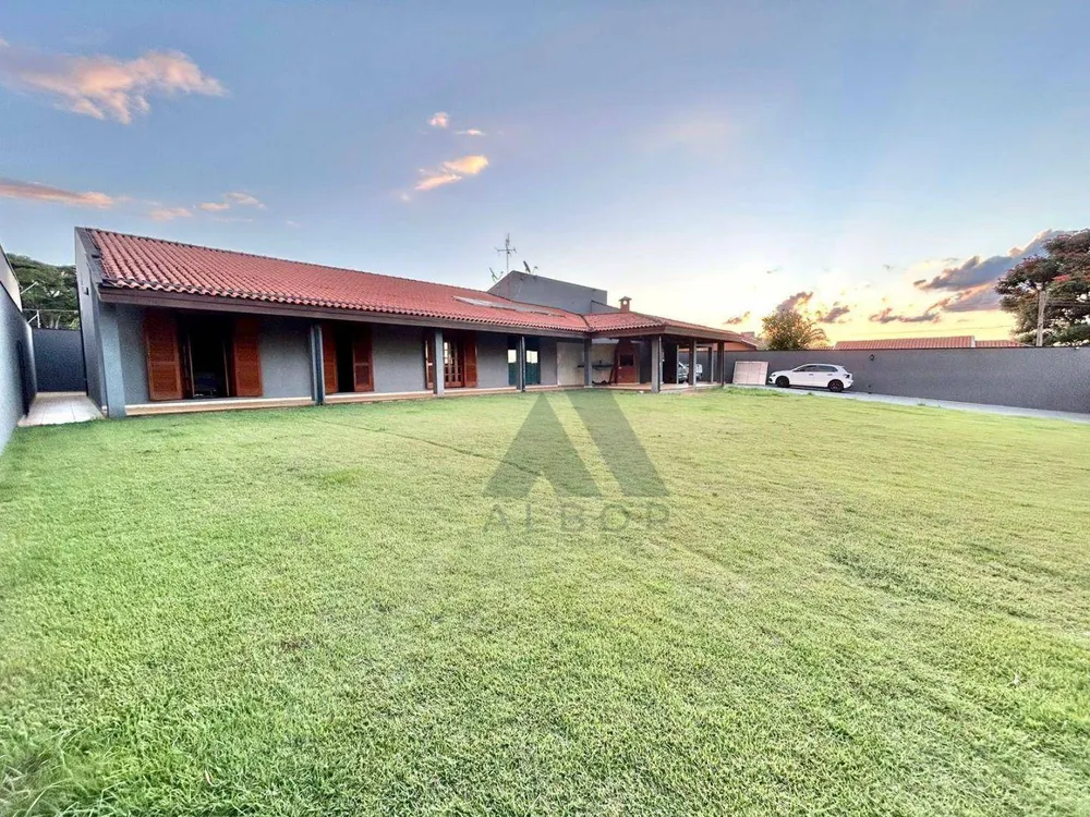 Casa, 3 quartos, 300 m² - Foto 1