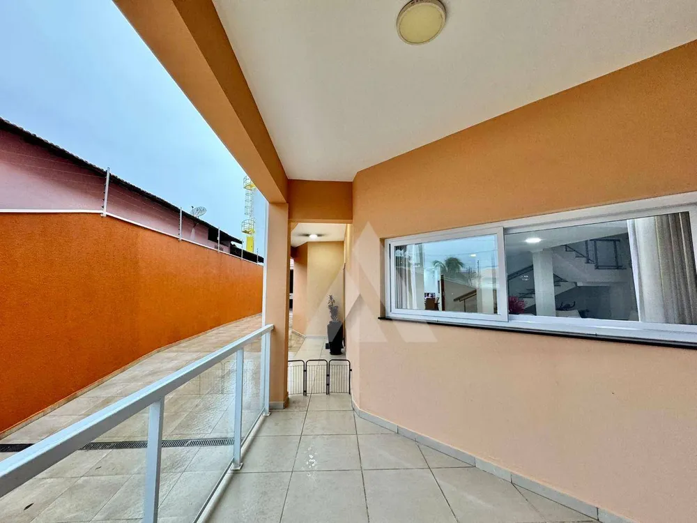 Casa, 4 quartos, 340 m² - Foto 13