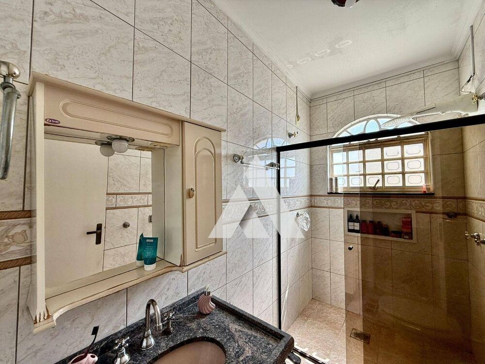 Casa de Condomínio à venda com 6 quartos, 468m² - Foto 8