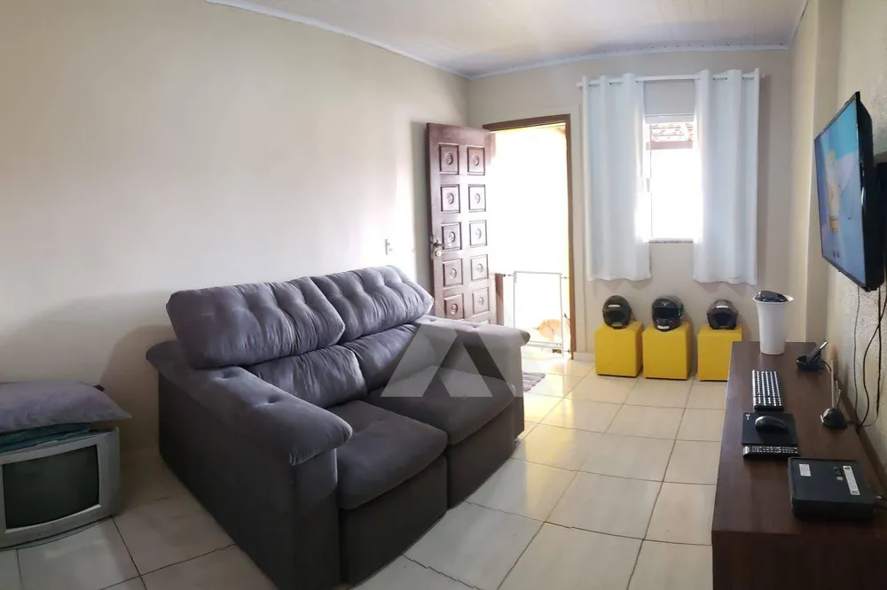 Casa, 3 quartos, 230 m² - Foto 2