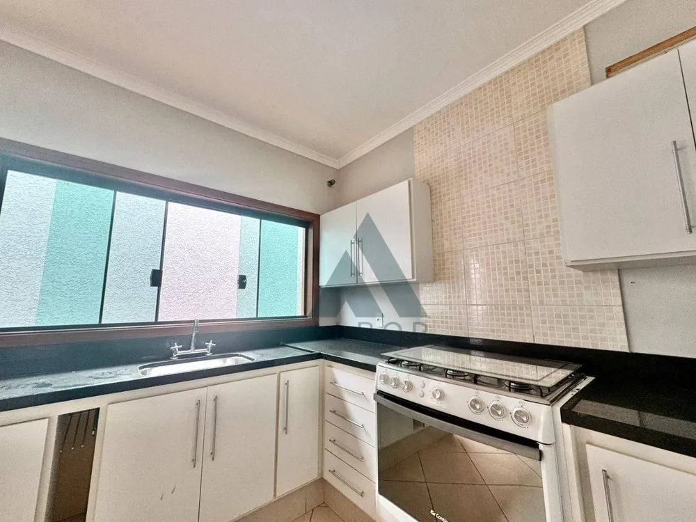 Casa, 3 quartos, 243 m² - Foto 9