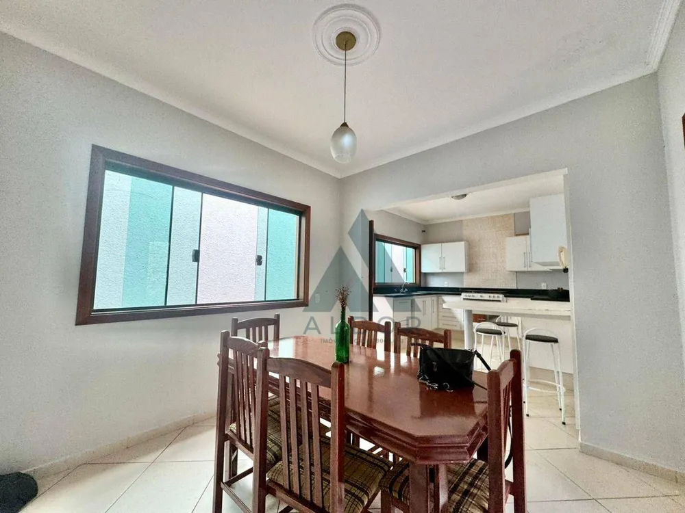 Casa, 3 quartos, 243 m² - Foto 10