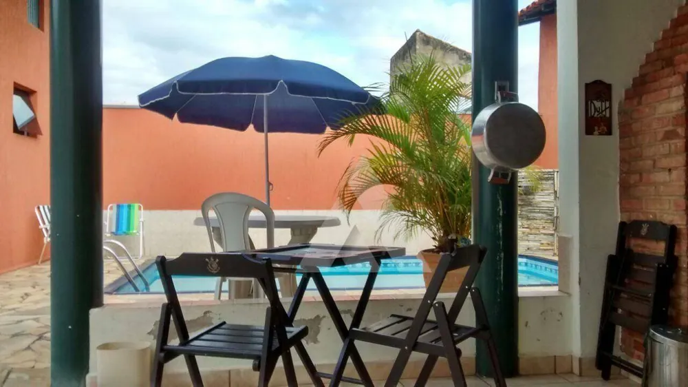 Casa, 3 quartos, 176 m² - Foto 1