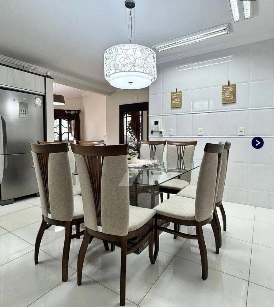 Casa, 3 quartos, 235 m² - Foto 6