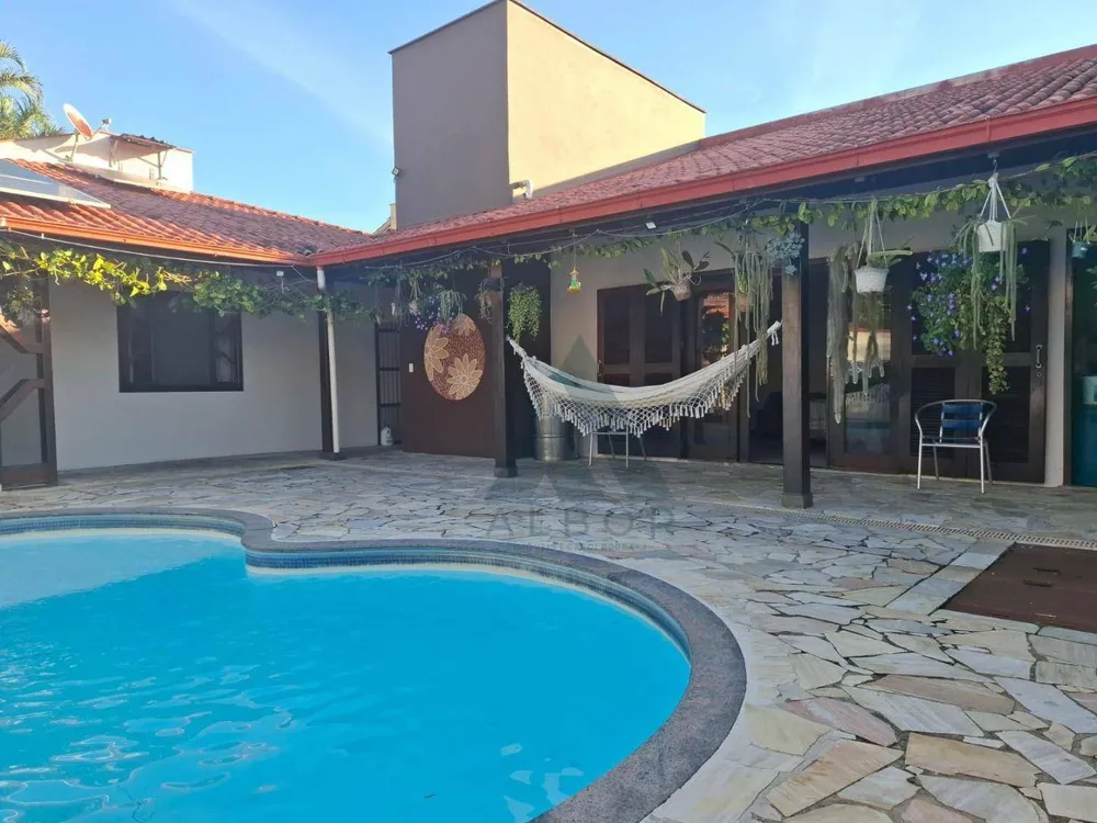 Casa, 3 quartos, 235 m² - Foto 9
