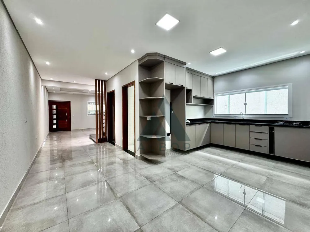 Casa, 3 quartos, 323 m² - Foto 1