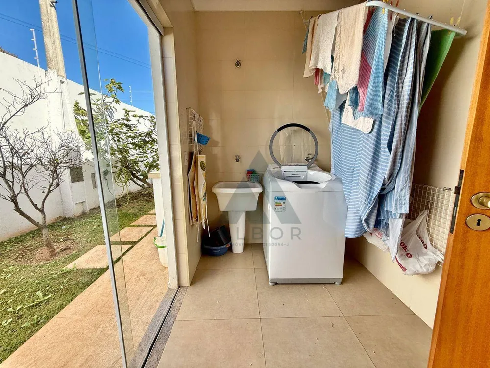 Casa, 3 quartos, 240 m² - Foto 12