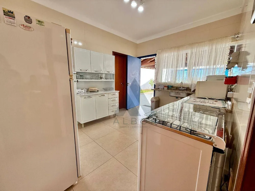 Casa, 3 quartos, 240 m² - Foto 3