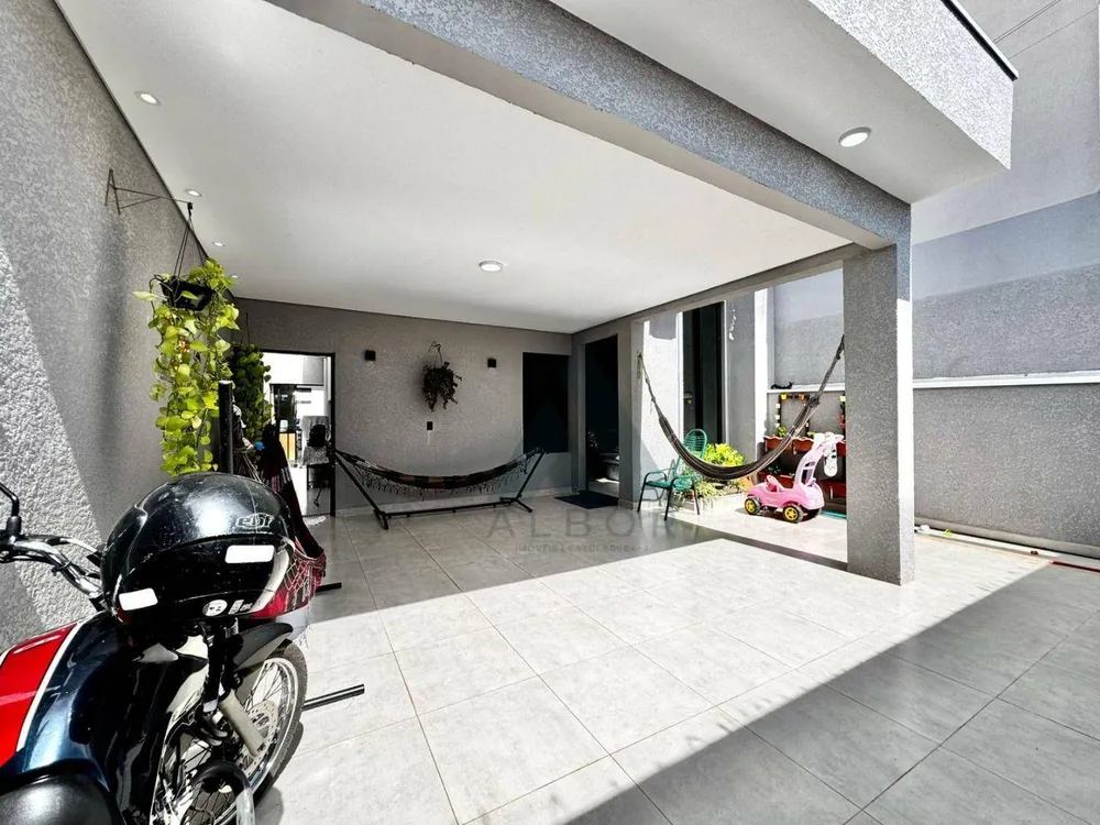 Casa, 3 quartos, 131 m² - Foto 2