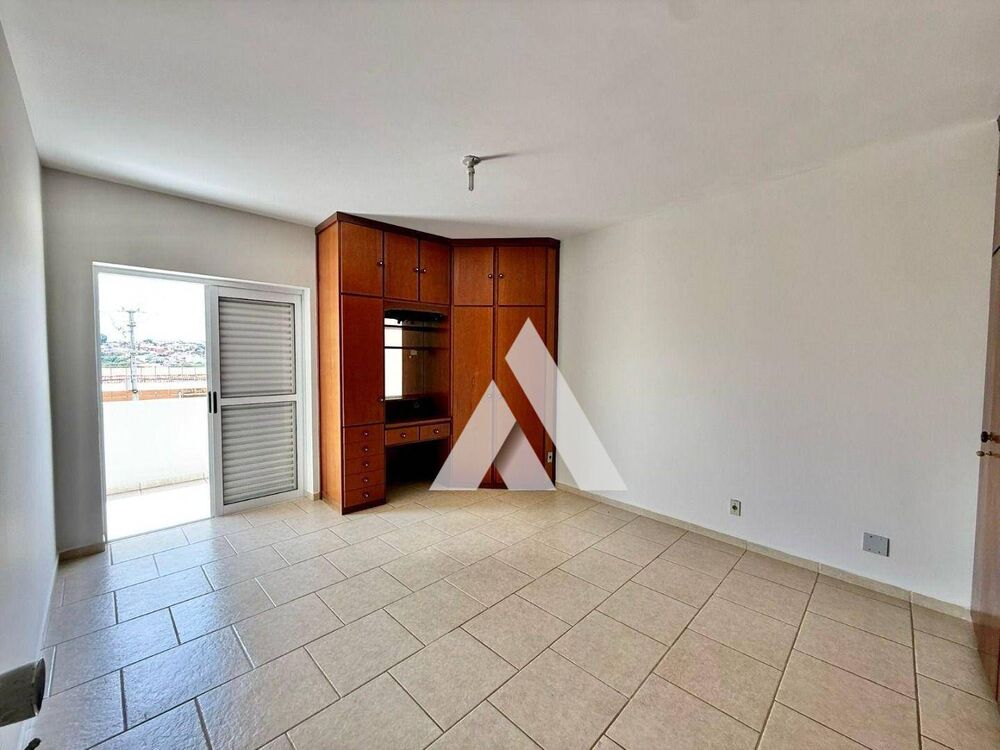 Casa, 3 quartos, 233 m² - Foto 35