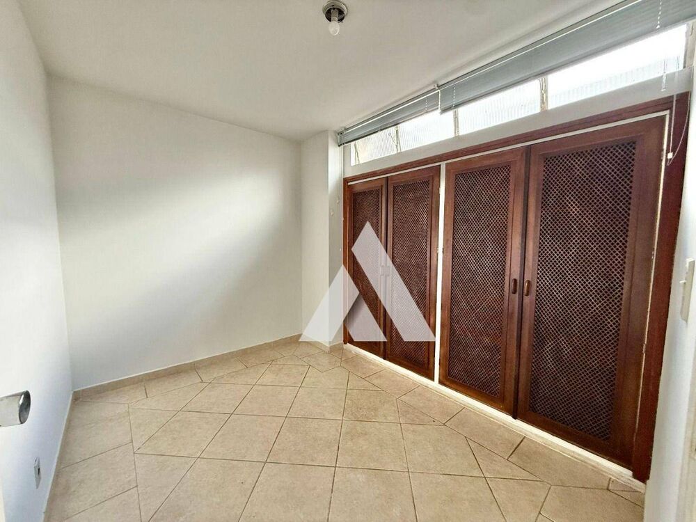 Casa, 3 quartos, 233 m² - Foto 11