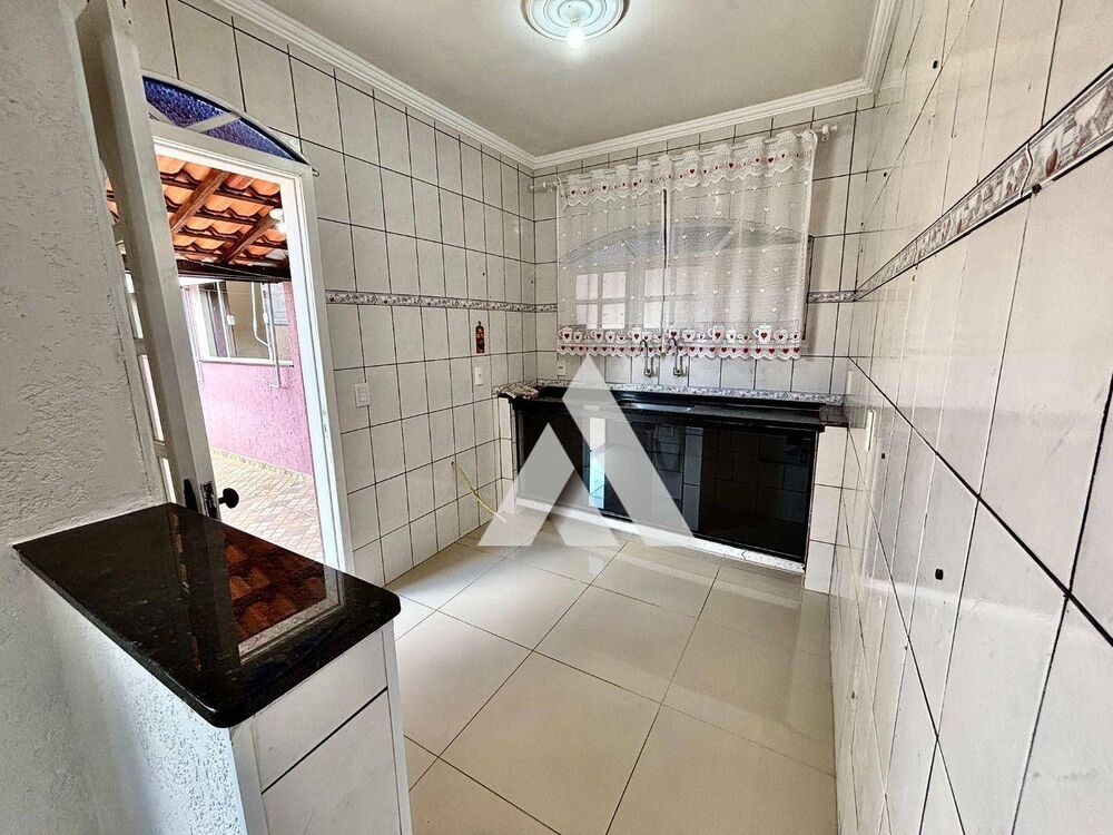 Casa à venda com 3 quartos, 215m² - Foto 13