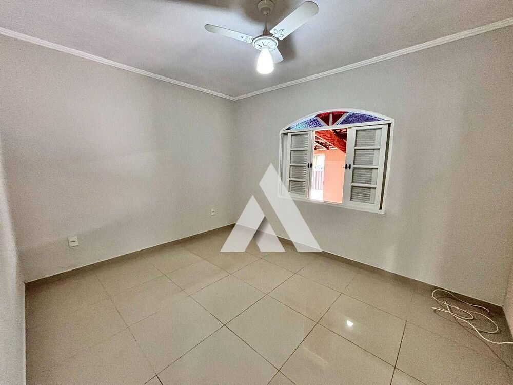 Casa à venda com 3 quartos, 215m² - Foto 7