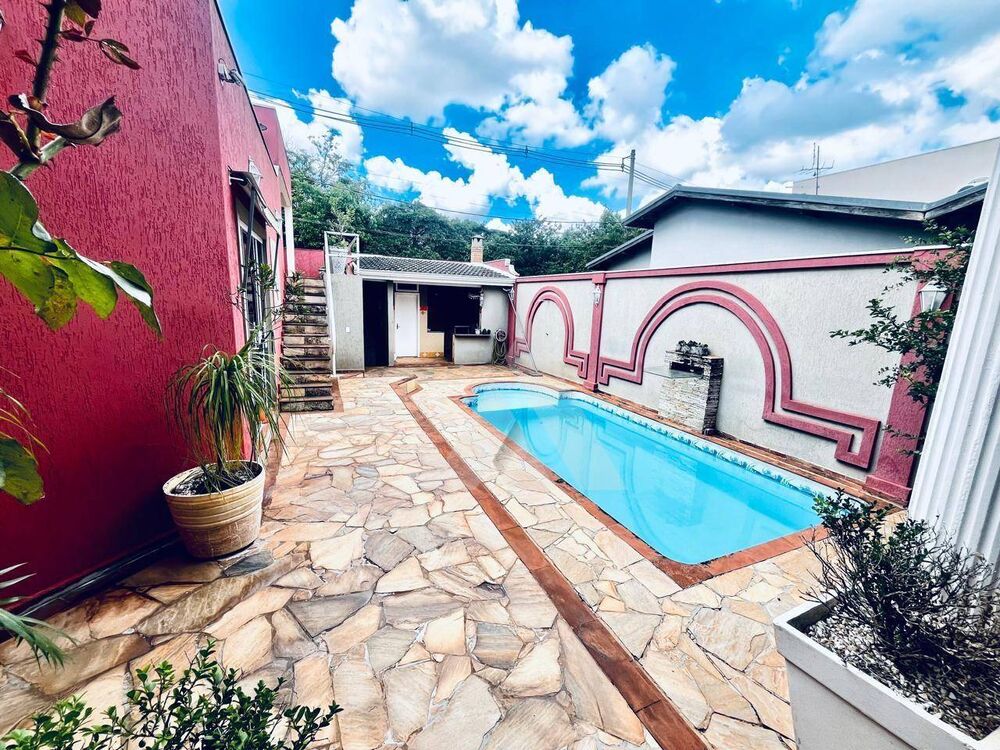 Casa à venda com 3 quartos, 320m² - Foto 8