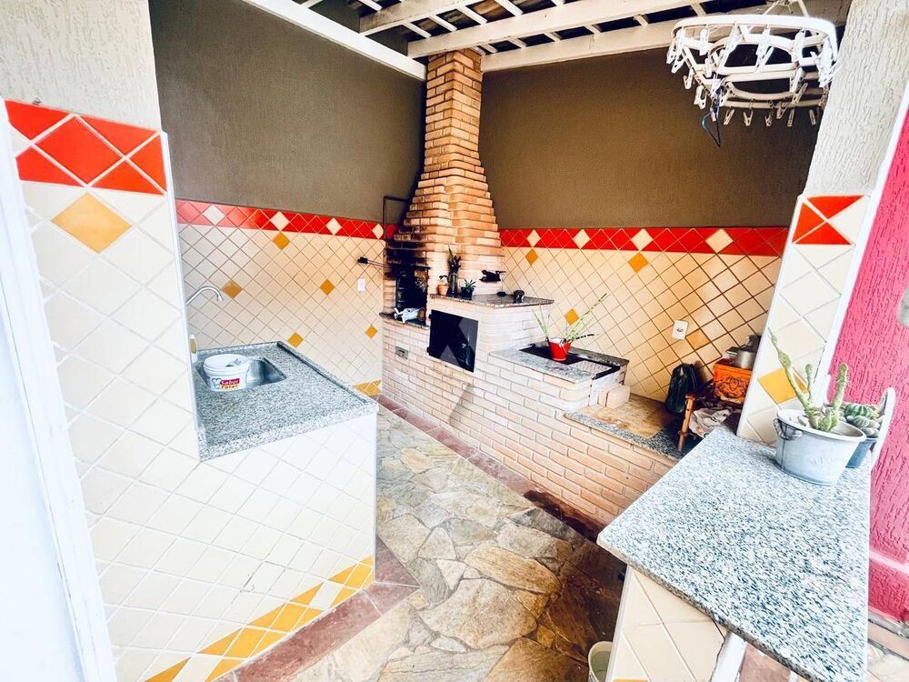 Casa à venda com 3 quartos, 320m² - Foto 6