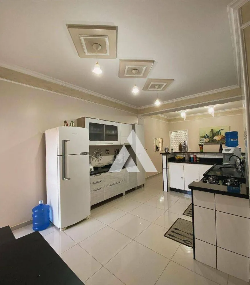 Casa, 4 quartos, 210 m² - Foto 6