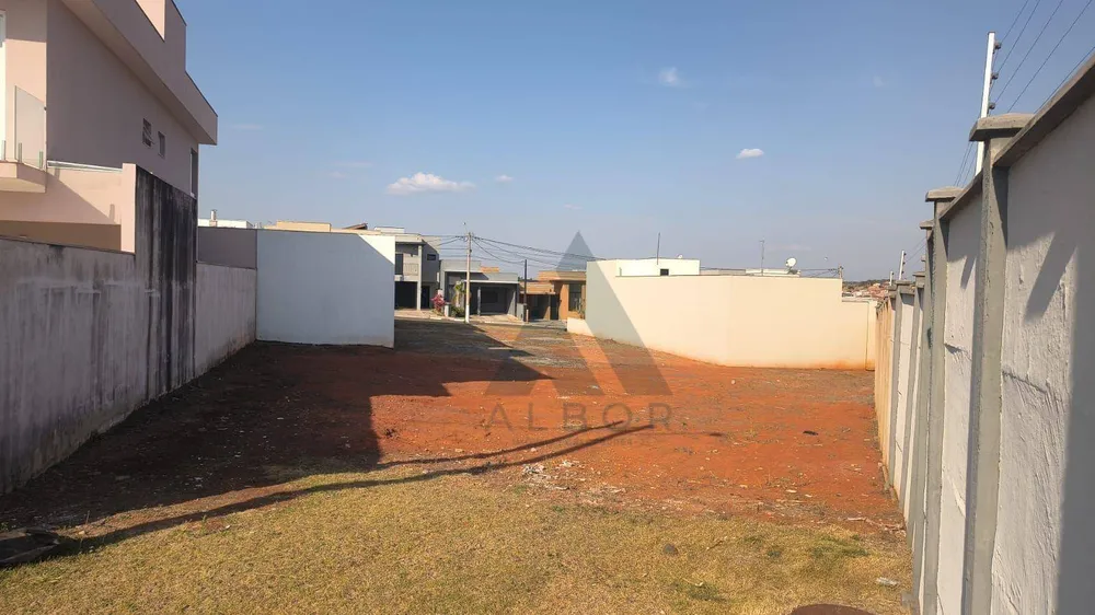 Loteamento e Condomínio, 451 m² - Foto 1