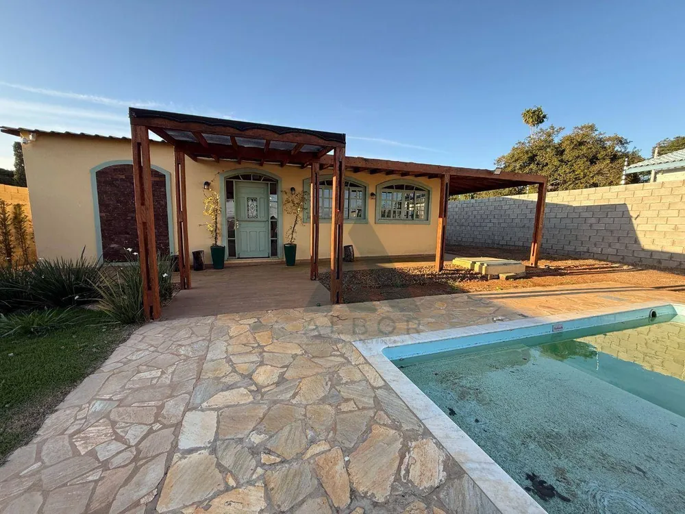 Chácara, 3 quartos, 1056 m² - Foto 2