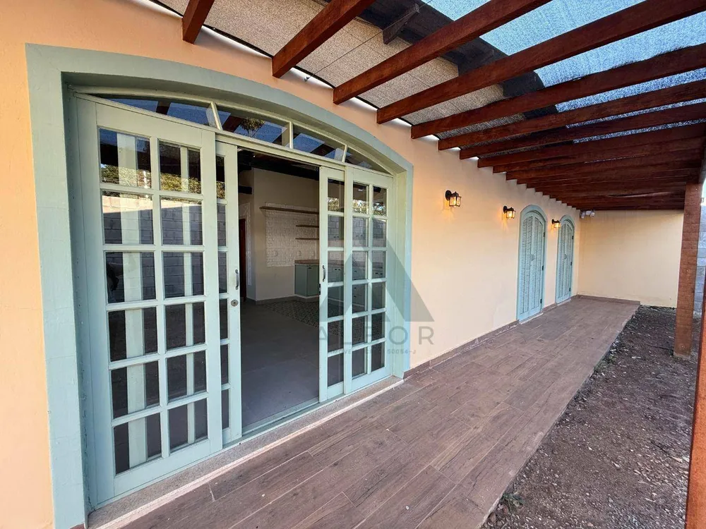 Chácara, 3 quartos, 1056 m² - Foto 4