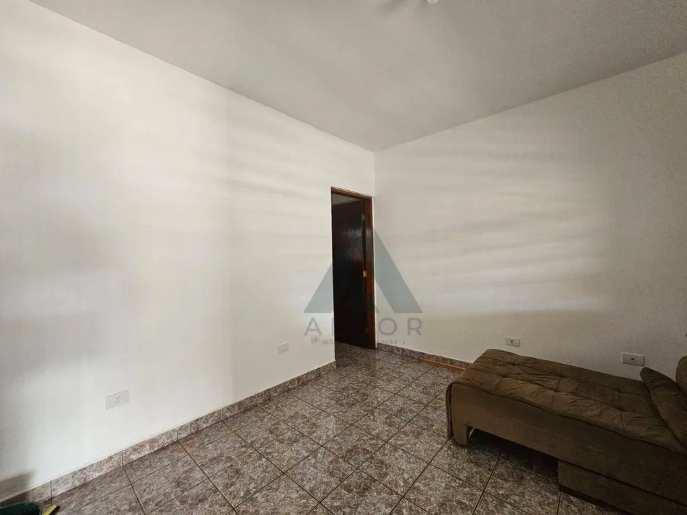 Casa, 7 quartos, 142 m² - Foto 2