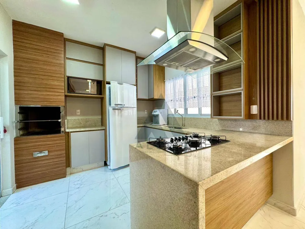 Casa, 3 quartos, 138 m² - Foto 1