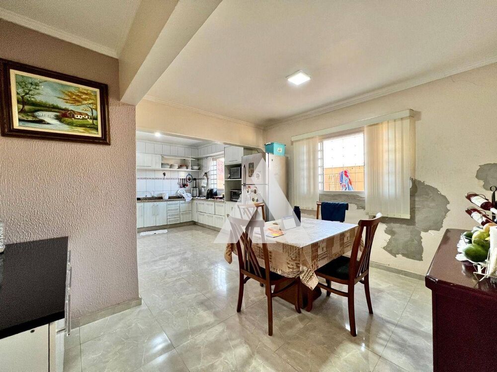 Casa, 3 quartos, 263 m² - Foto 3