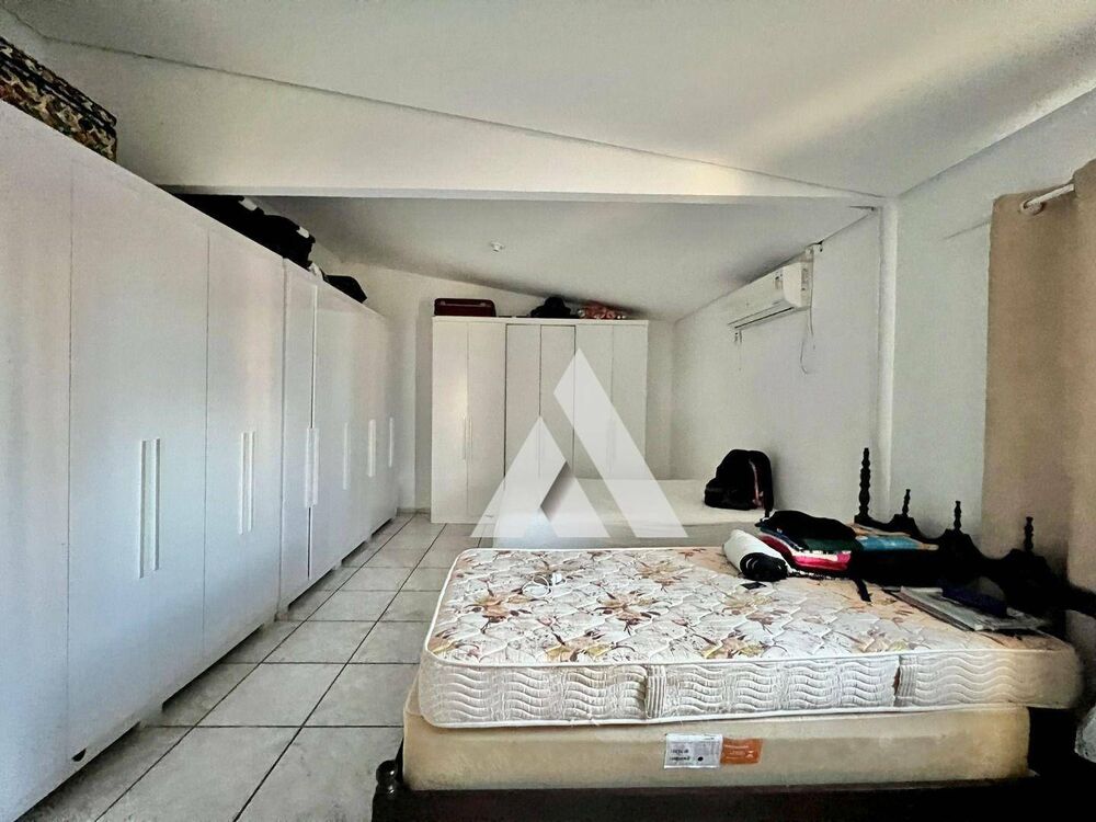 Casa, 3 quartos, 263 m² - Foto 24