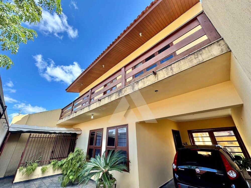 Casa à venda com 3 quartos, 244m² - Foto 9