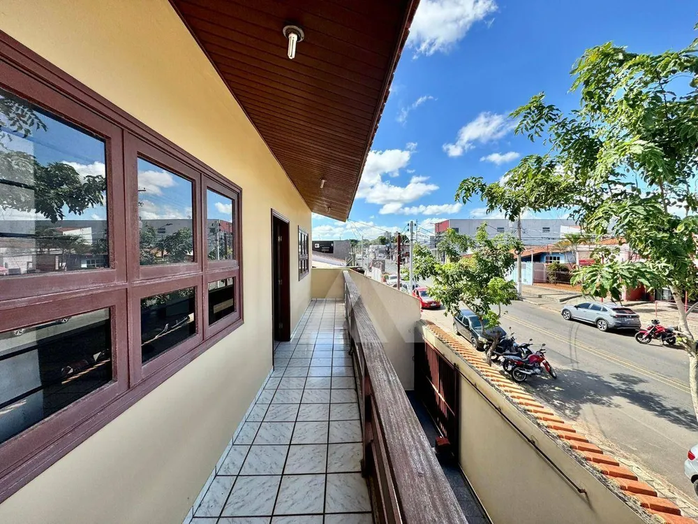 Casa, 3 quartos, 244 m² - Foto 13