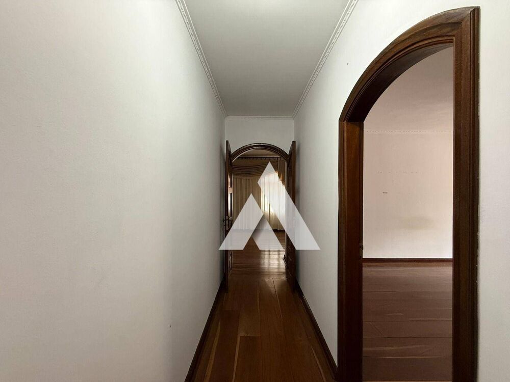 Casa à venda com 5 quartos, 400m² - Foto 7
