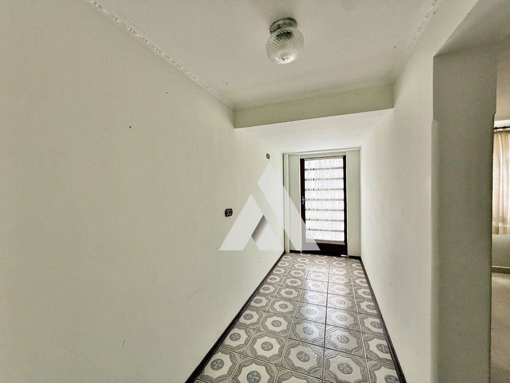 Casa à venda com 5 quartos, 400m² - Foto 2