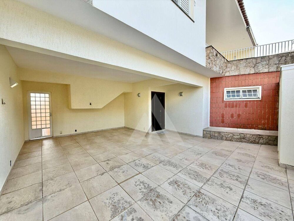 Casa, 4 quartos, 319 m² - Foto 2