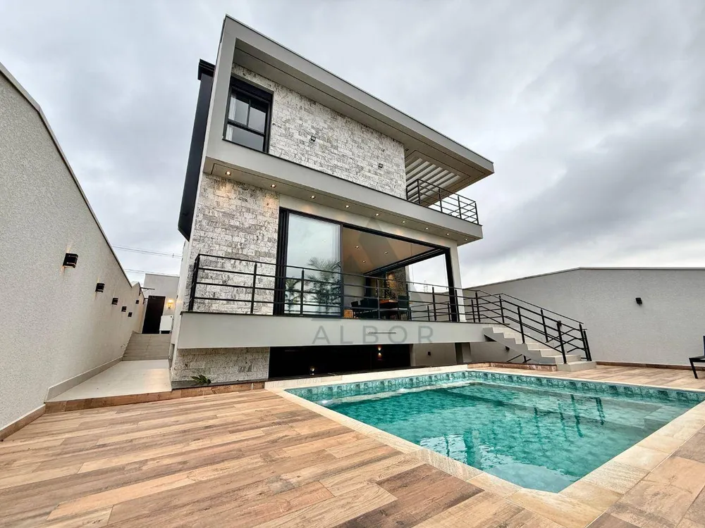 Sobrado, 3 quartos, 370 m² - Foto 1