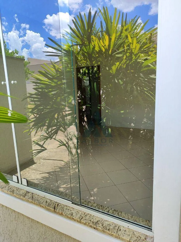 Casa, 3 quartos, 236 m² - Foto 4