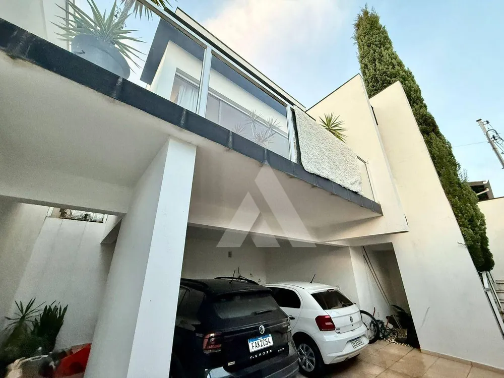 Casa, 3 quartos, 240 m² - Foto 1