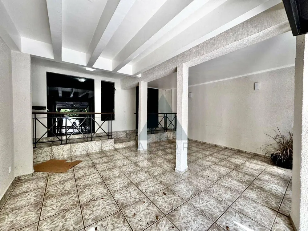 Casa, 4 quartos, 289 m² - Foto 2