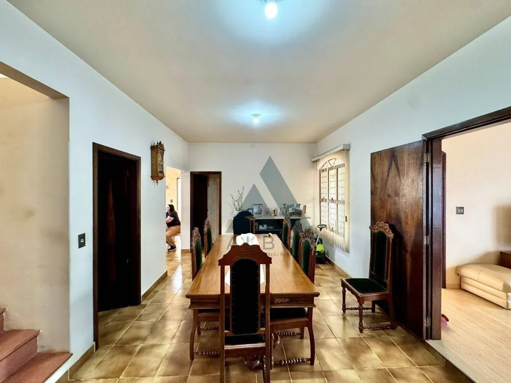 Casa, 6 quartos, 403 m² - Foto 4