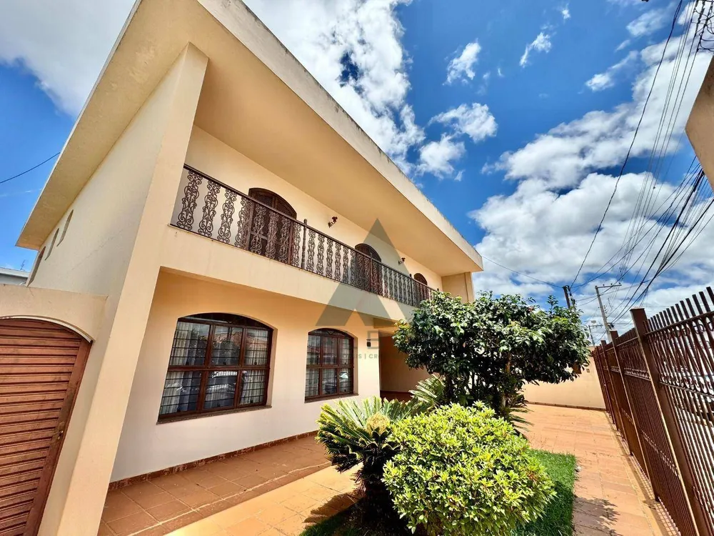 Casa, 6 quartos, 403 m² - Foto 1