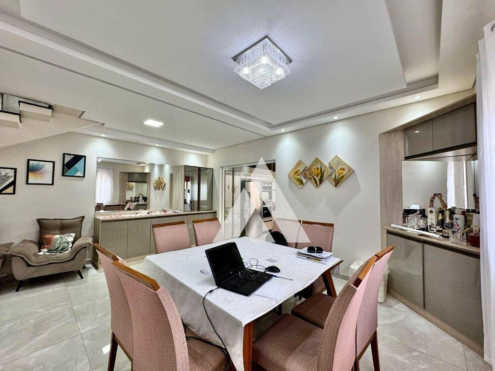 Casa, 3 quartos, 264 m² - Foto 30