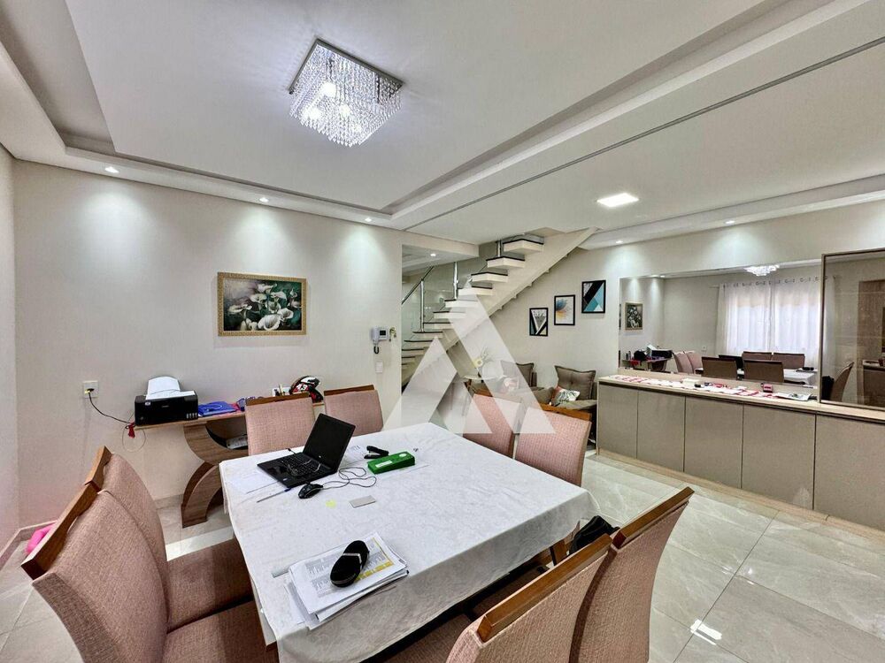 Casa à venda com 3 quartos, 264m² - Foto 9