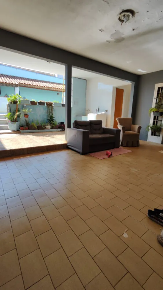 Casa, 4 quartos, 267 m² - Foto 2