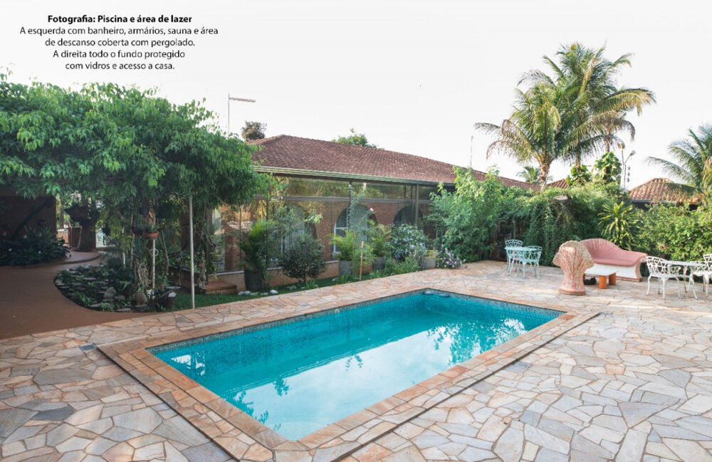 Casa à venda com 7 quartos, 450m² - Foto 1