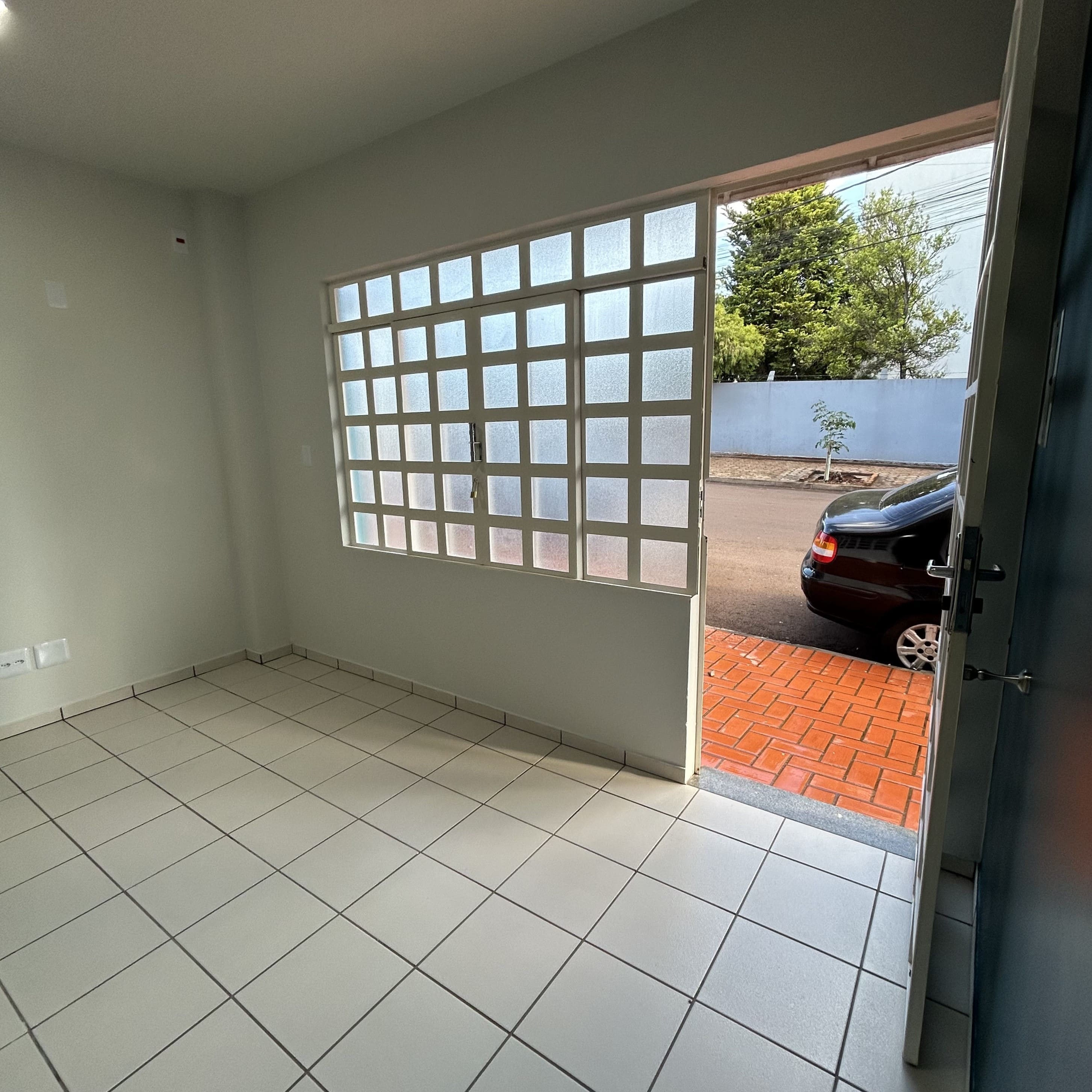 Conjunto Comercial-Sala para alugar com 1 quarto, 13m² - Foto 2